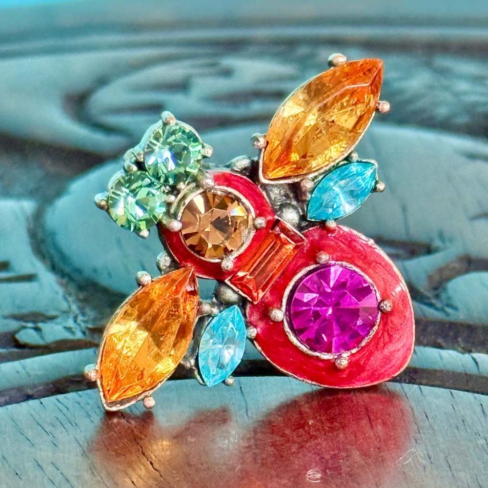 Retro Vibrant Multicolor Gemstone Bee Brooch